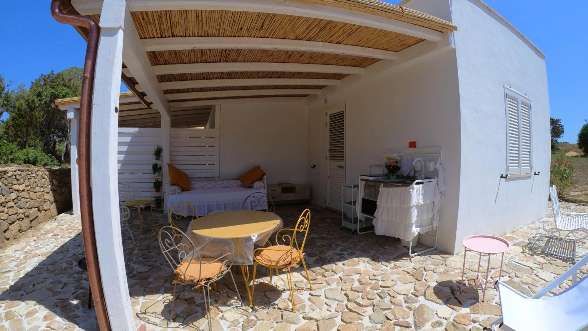 Monti Russu Natural Guest House Aglientu Zewnętrze zdjęcie