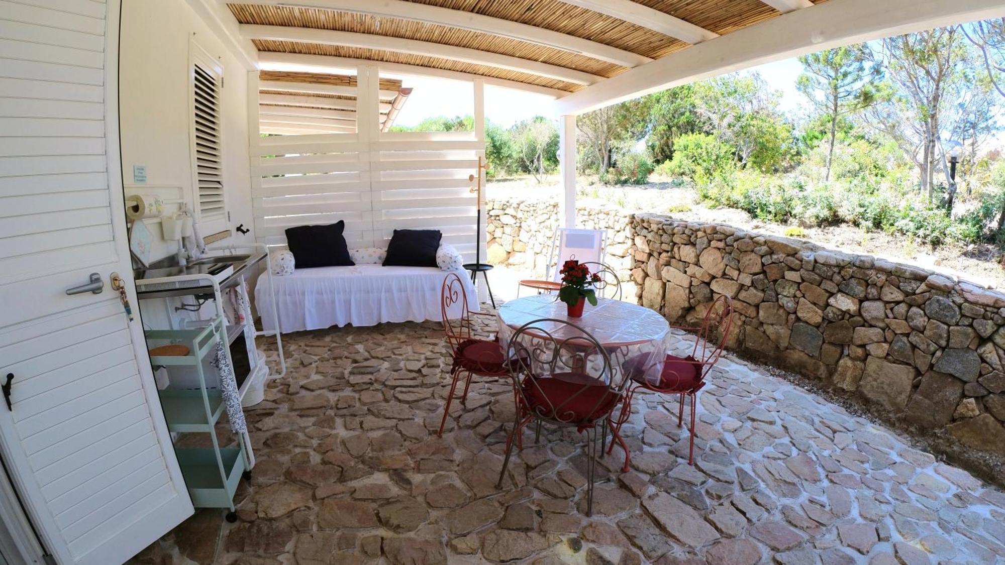 Monti Russu Natural Guest House Aglientu Zewnętrze zdjęcie